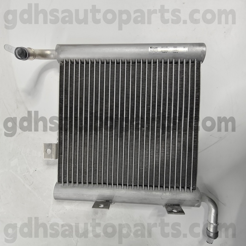 607176 Majelis Radiator Nissens kanggo Range Rover Velar OE NO. LR140296